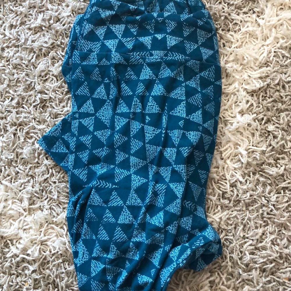 Lularoe leggings tall and curvy.